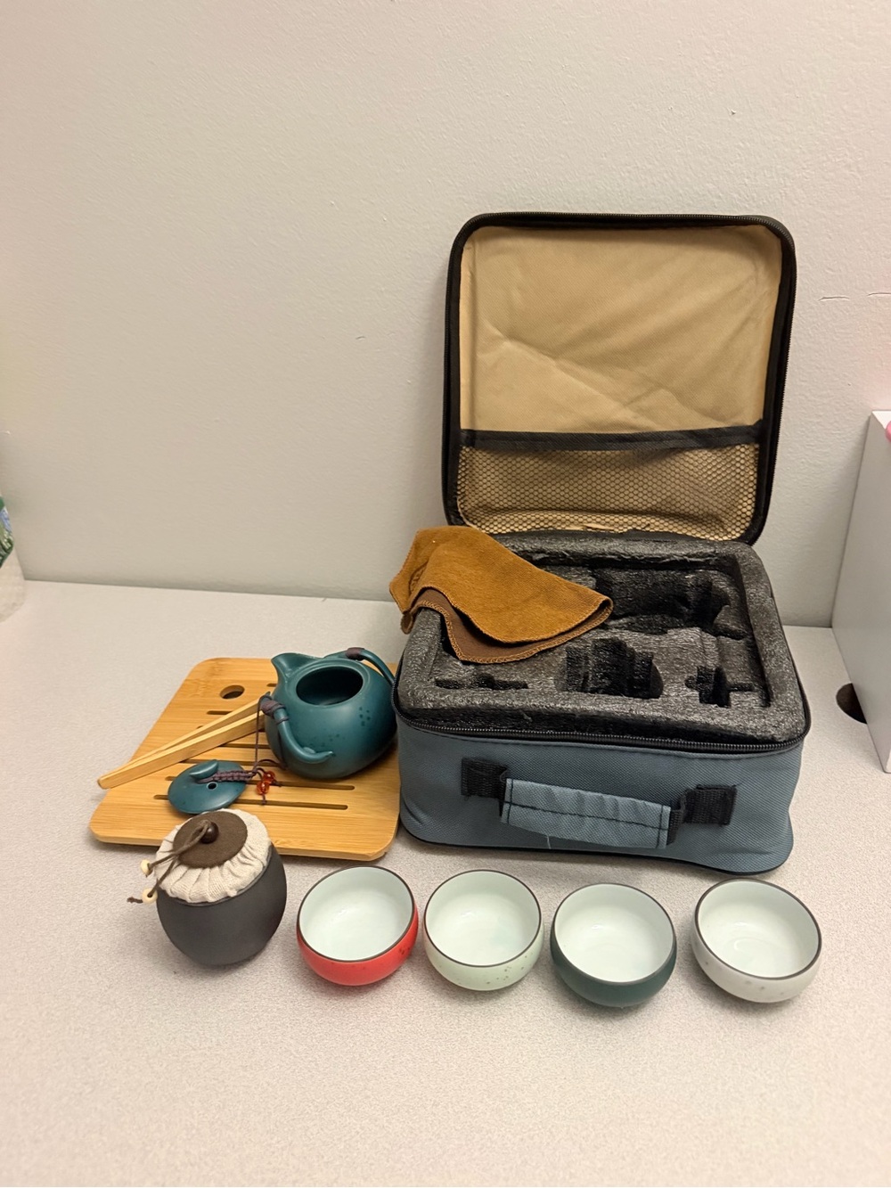 Portable Chinese Gongfu Travel Tea Set With Case
